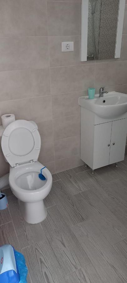 Garsoniere Zada Aparthotel Navodari Bagian luar foto